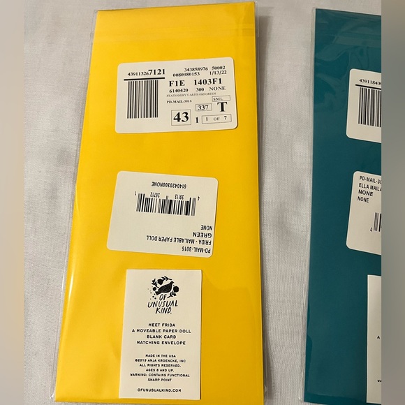 OF UNUSUAL KIND FRIDA, ELLA, & BROOKLYN MAILABLE MOVEABLE PAPER DOLL BLA… - Picture 5 of 11